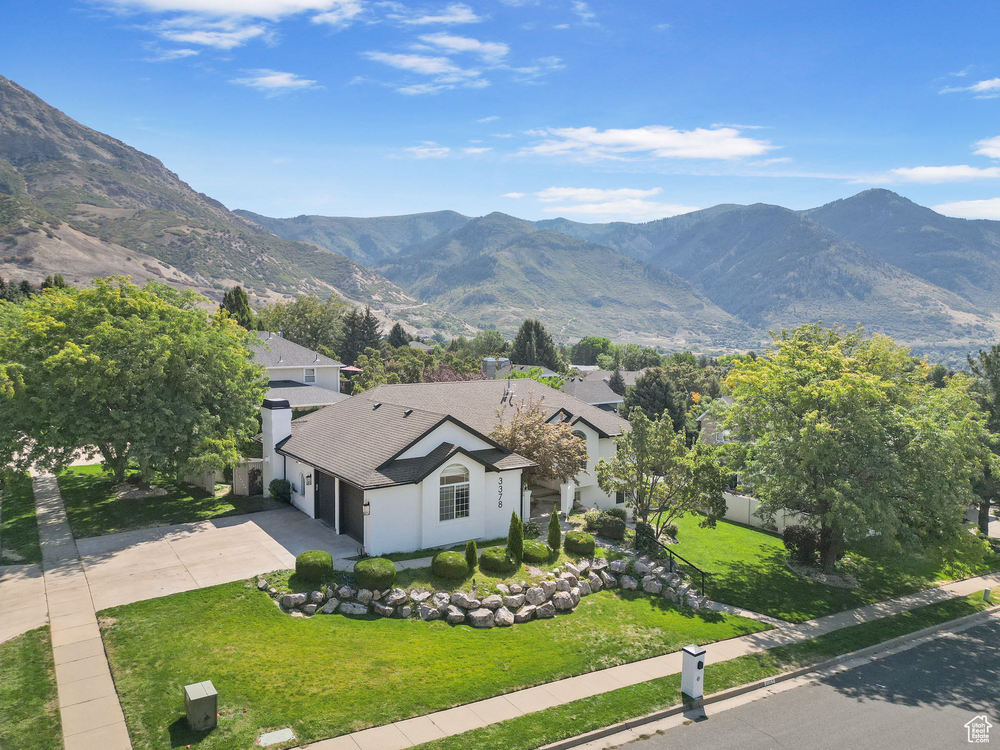 NORTH OAKS COVE 3 - Residential