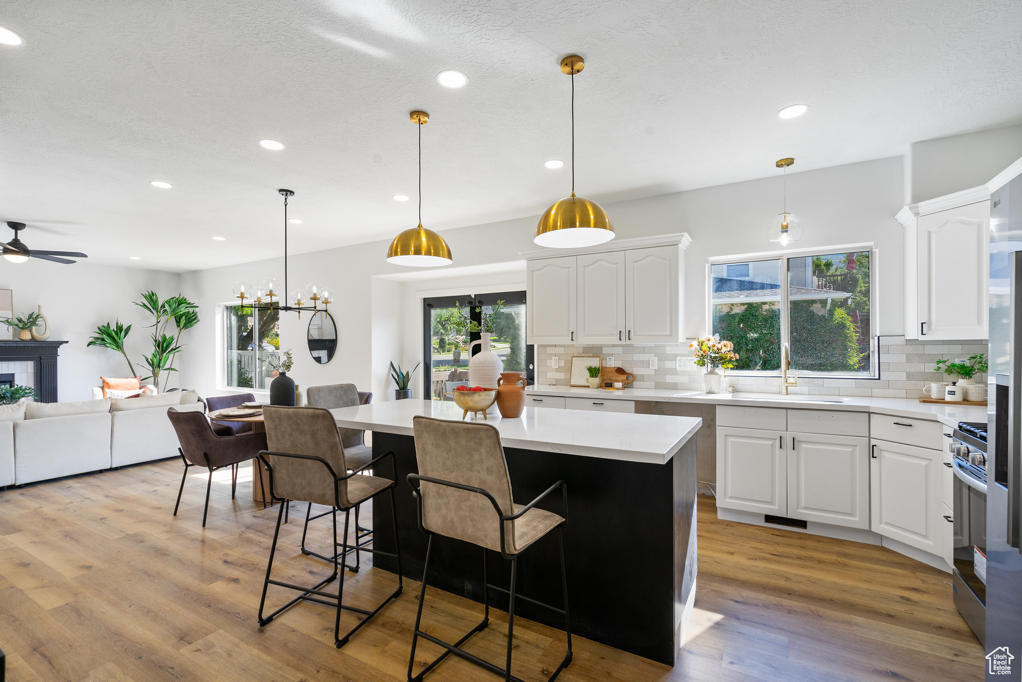 NORTH OAKS COVE 3 - Residential