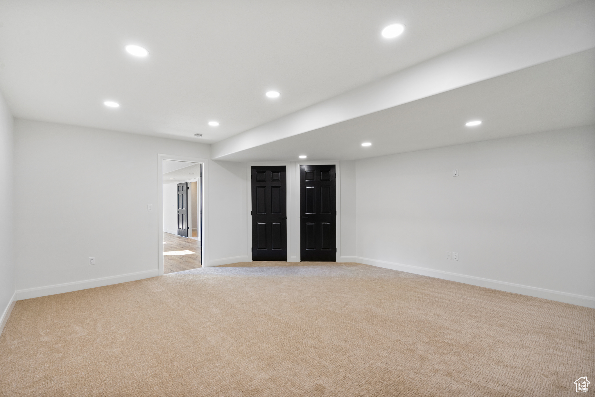 NORTH OAKS COVE 3 - Residential
