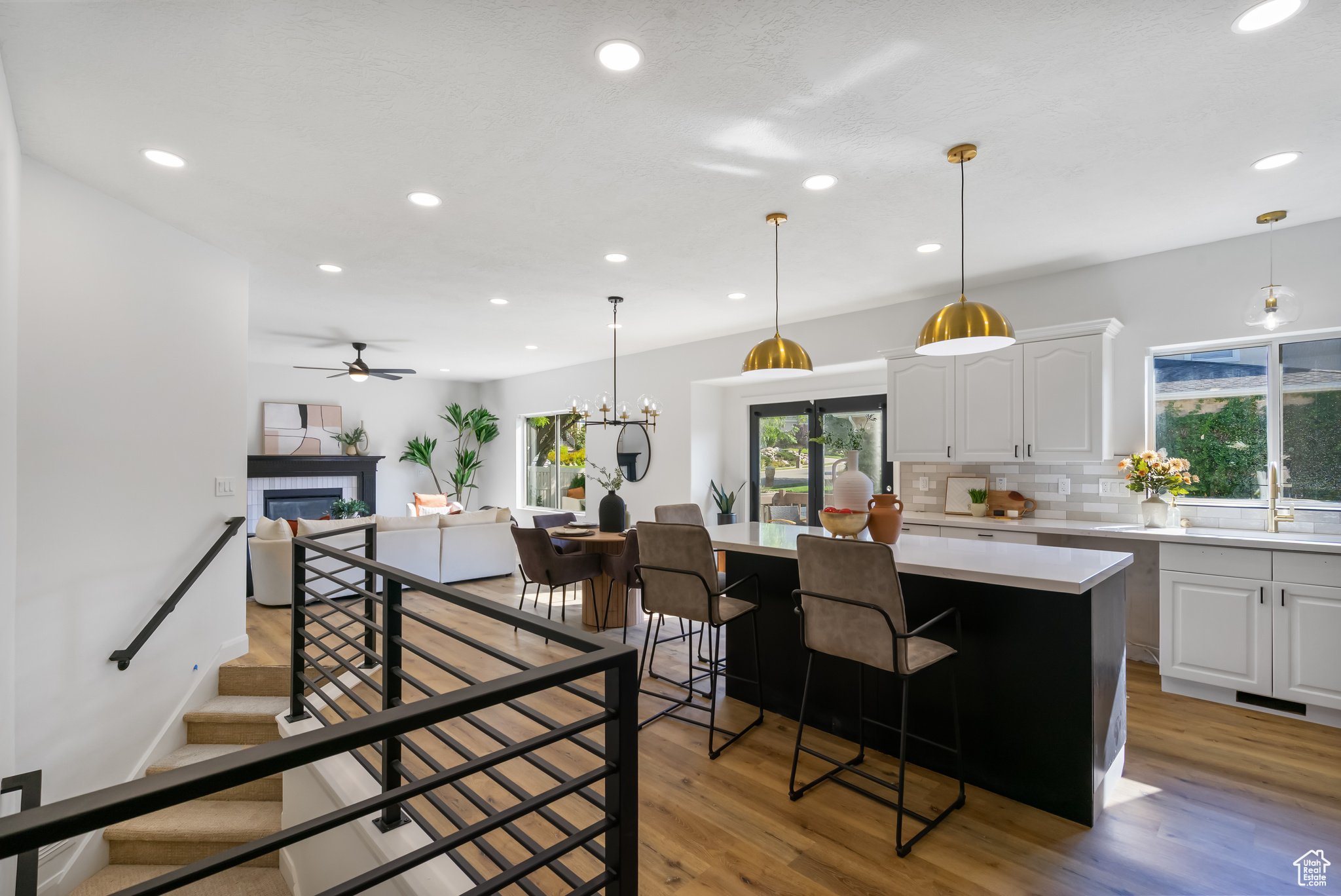 NORTH OAKS COVE 3 - Residential