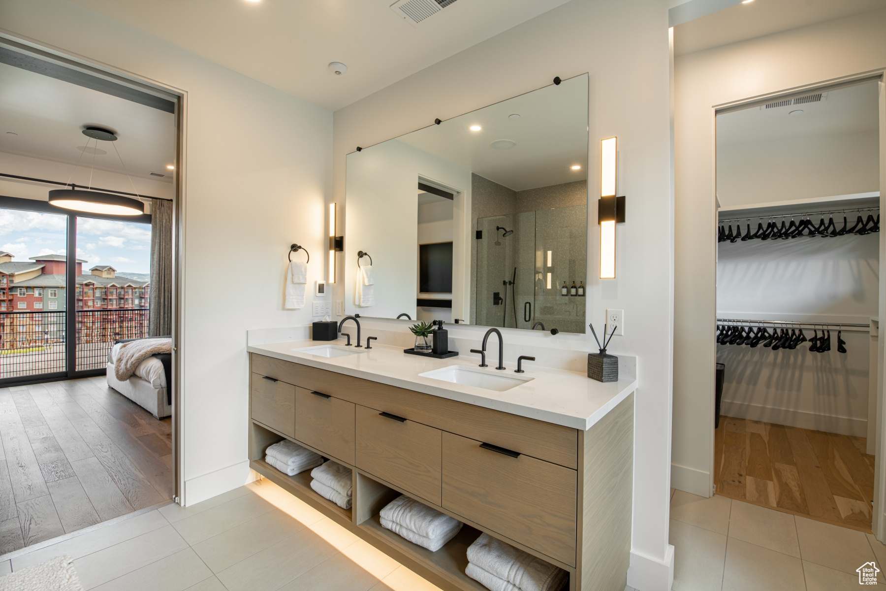 THE RIDGE AT CANYONS - Residential