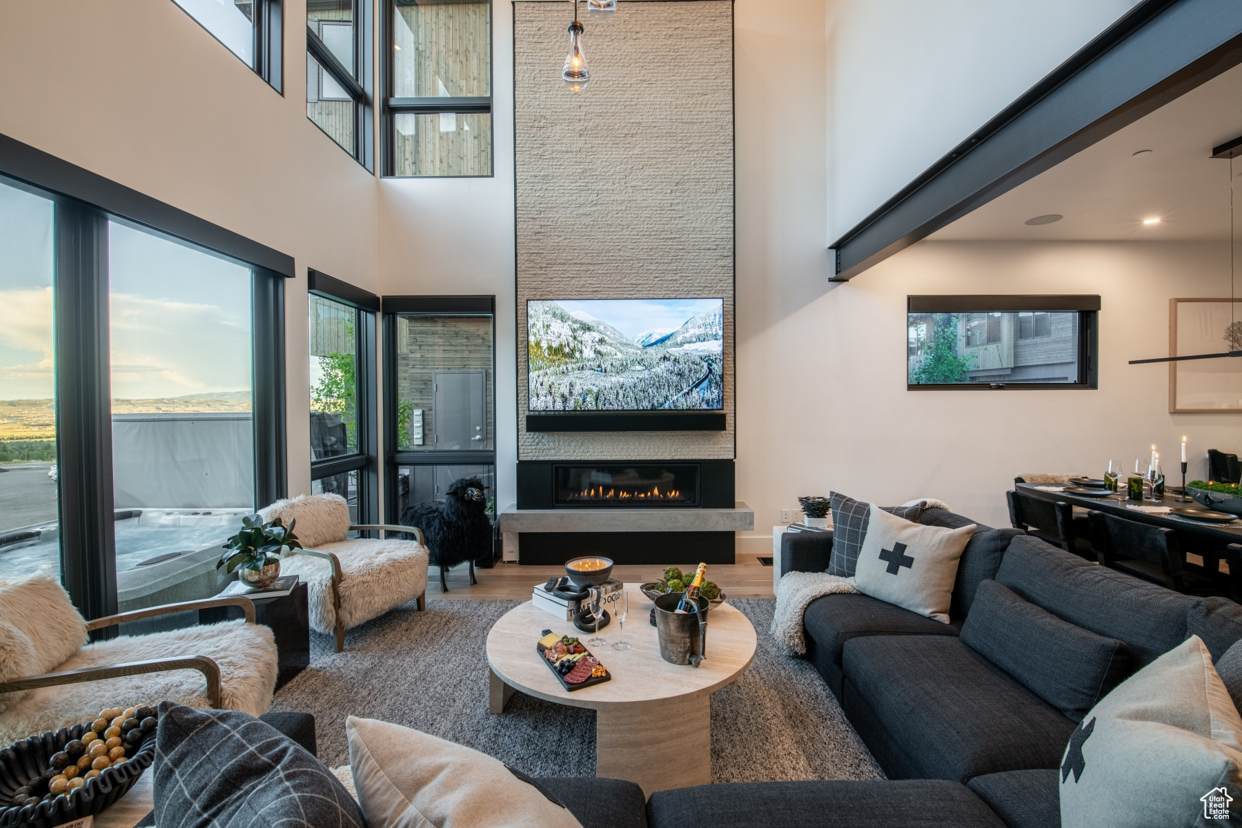 THE RIDGE AT CANYONS - Residential