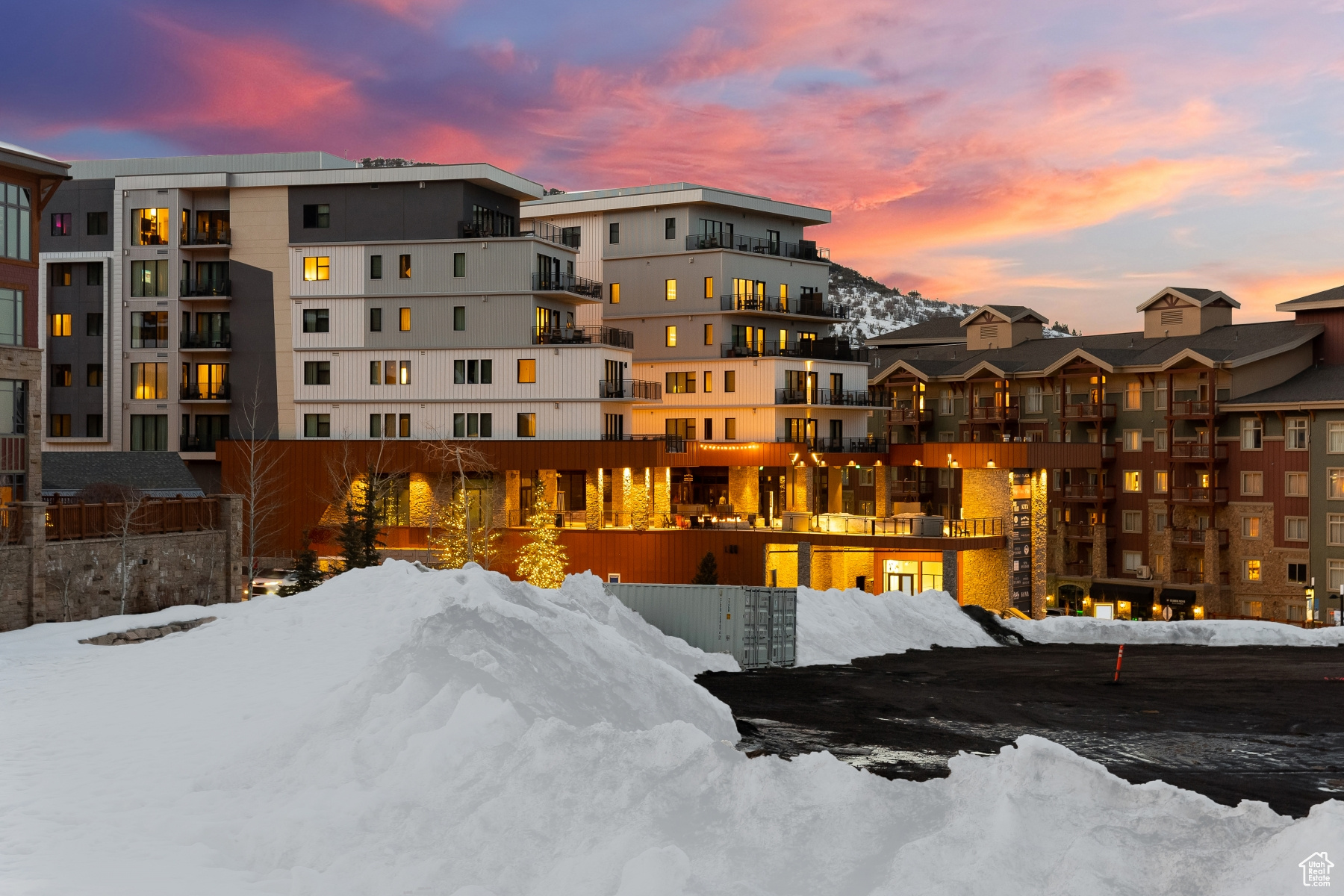 THE RIDGE AT CANYONS - Residential