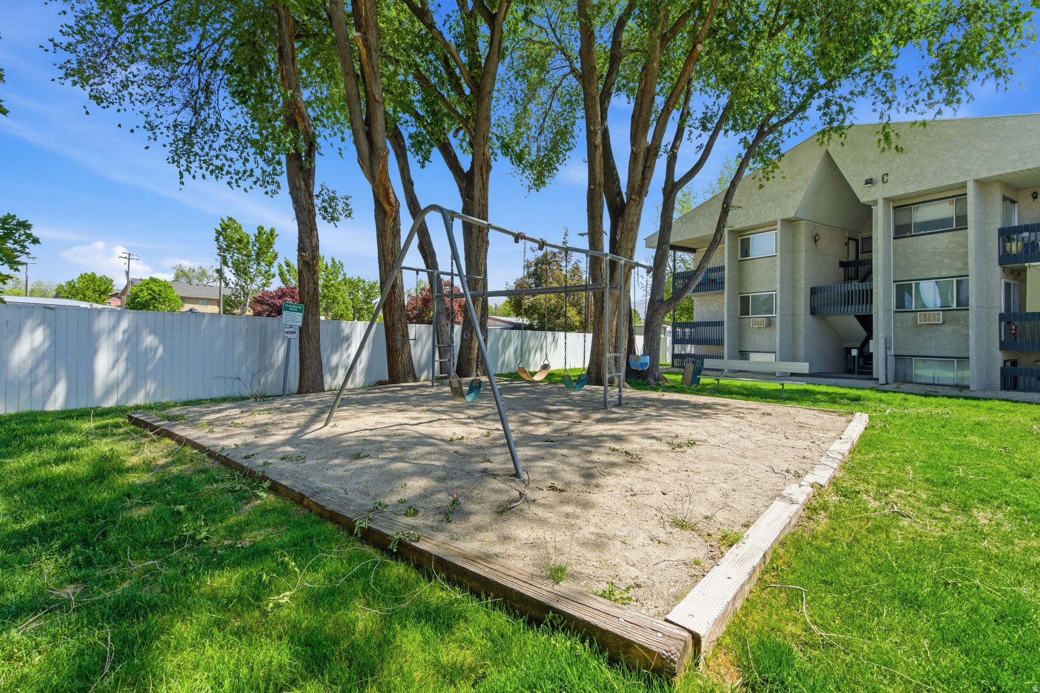 WOOD POINT CONDO - Residential