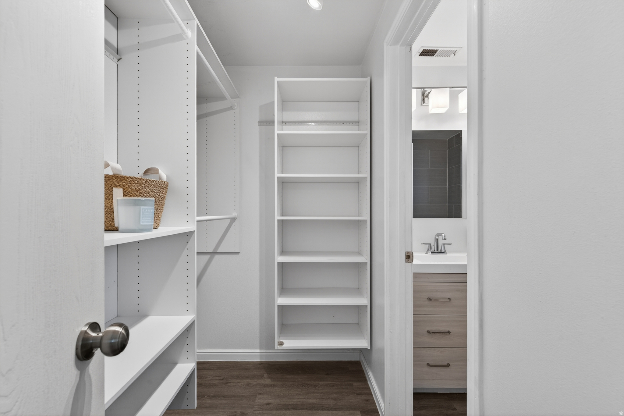 WOOD POINT CONDO - Residential