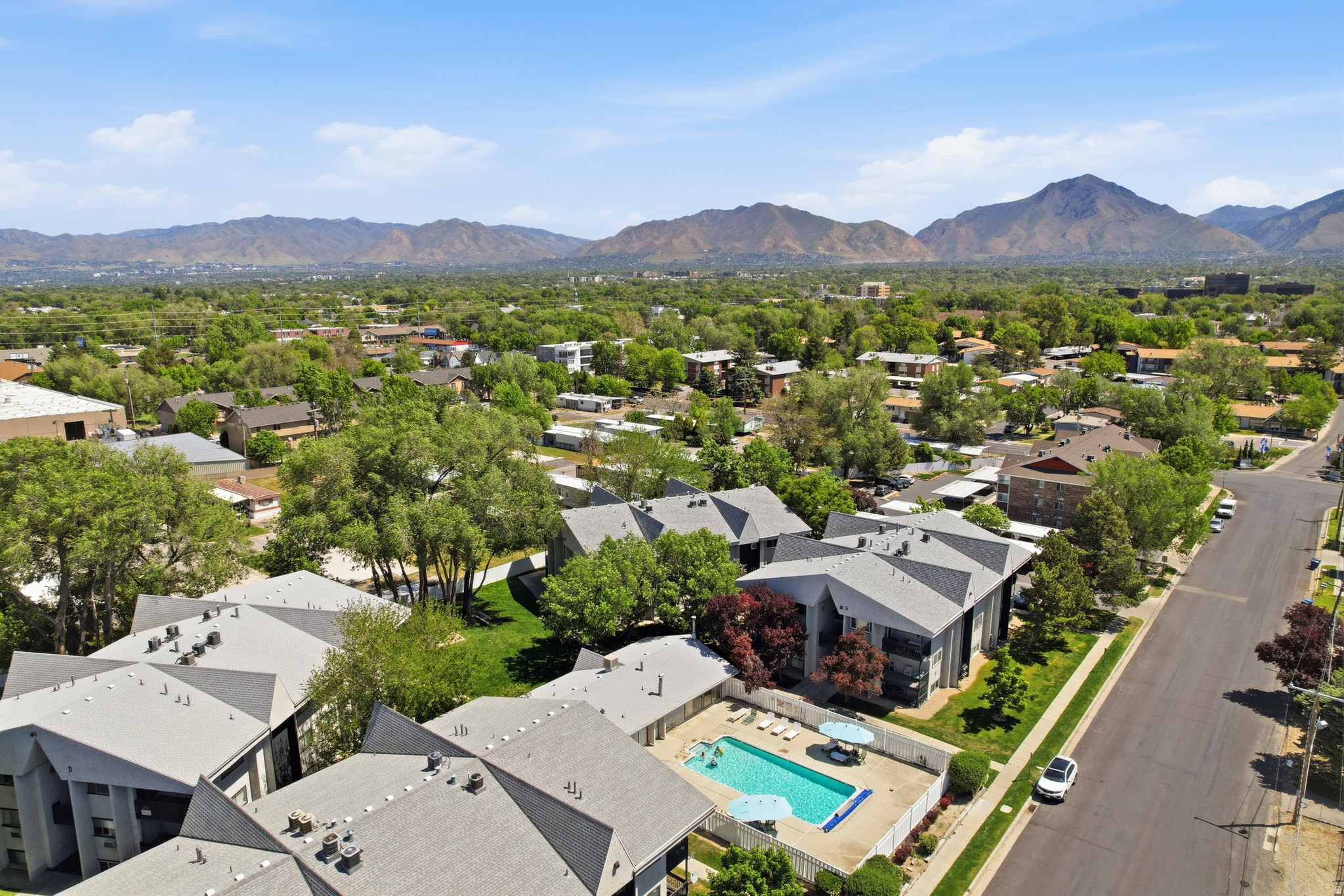 WOOD POINT CONDO - Residential