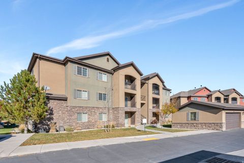 Tiny photo for 127 E JORDAN RIDGE BLVD #406, Saratoga Springs, UT 84045 (MLS # 2121283)