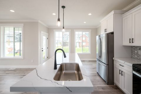 Tiny photo for 8812 S CY'S PARK LN #6, Sandy, UT 84070 (MLS # 2127135)