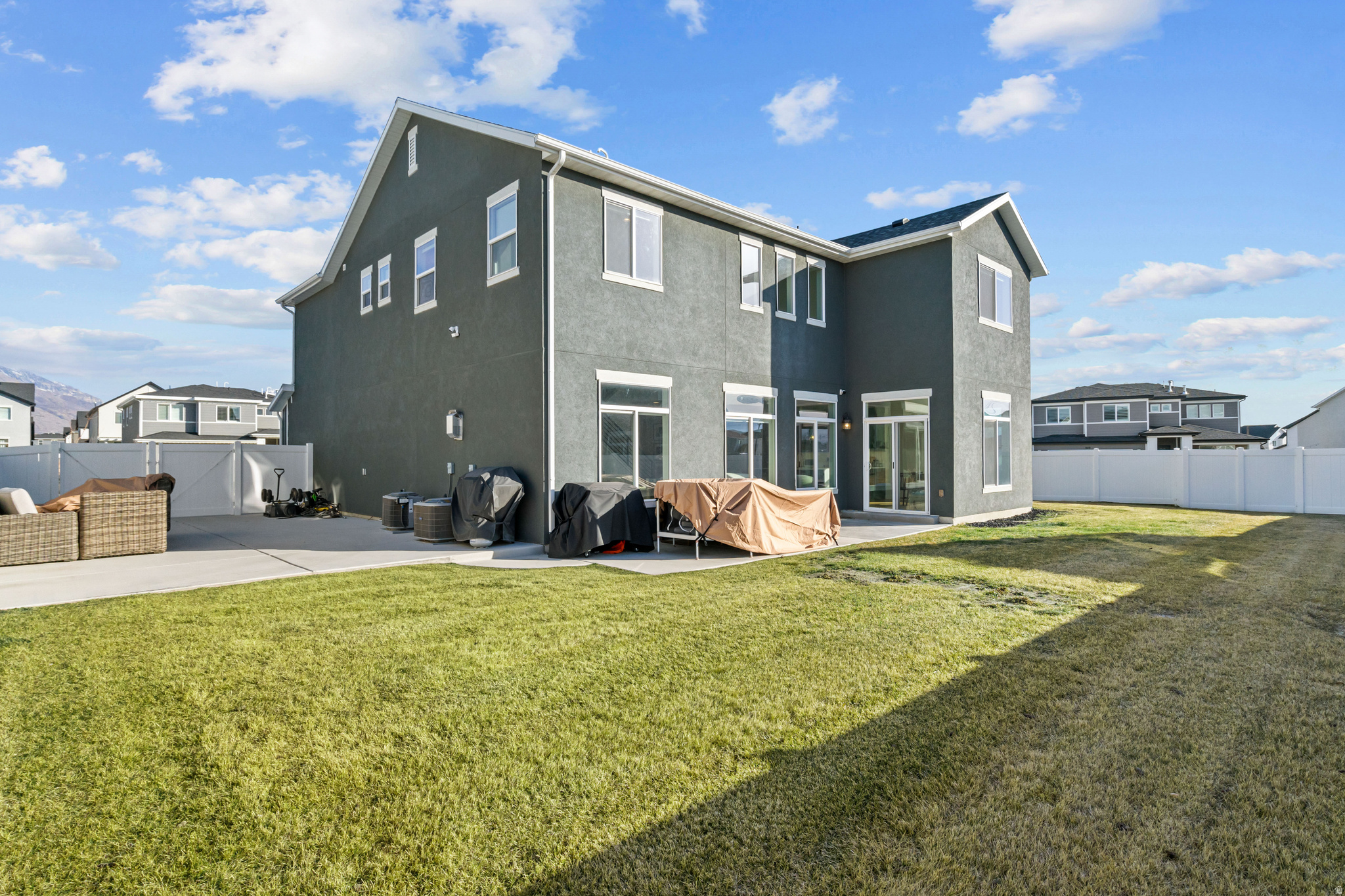 STONECREEK - Residential