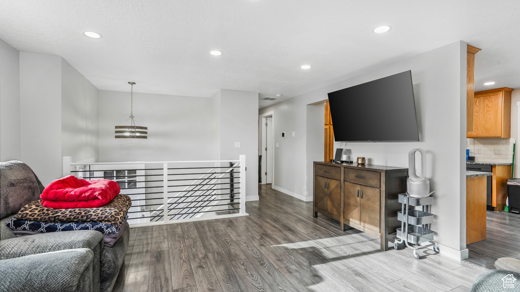 9717 S Flint Dr, Sandy, Utah image 4