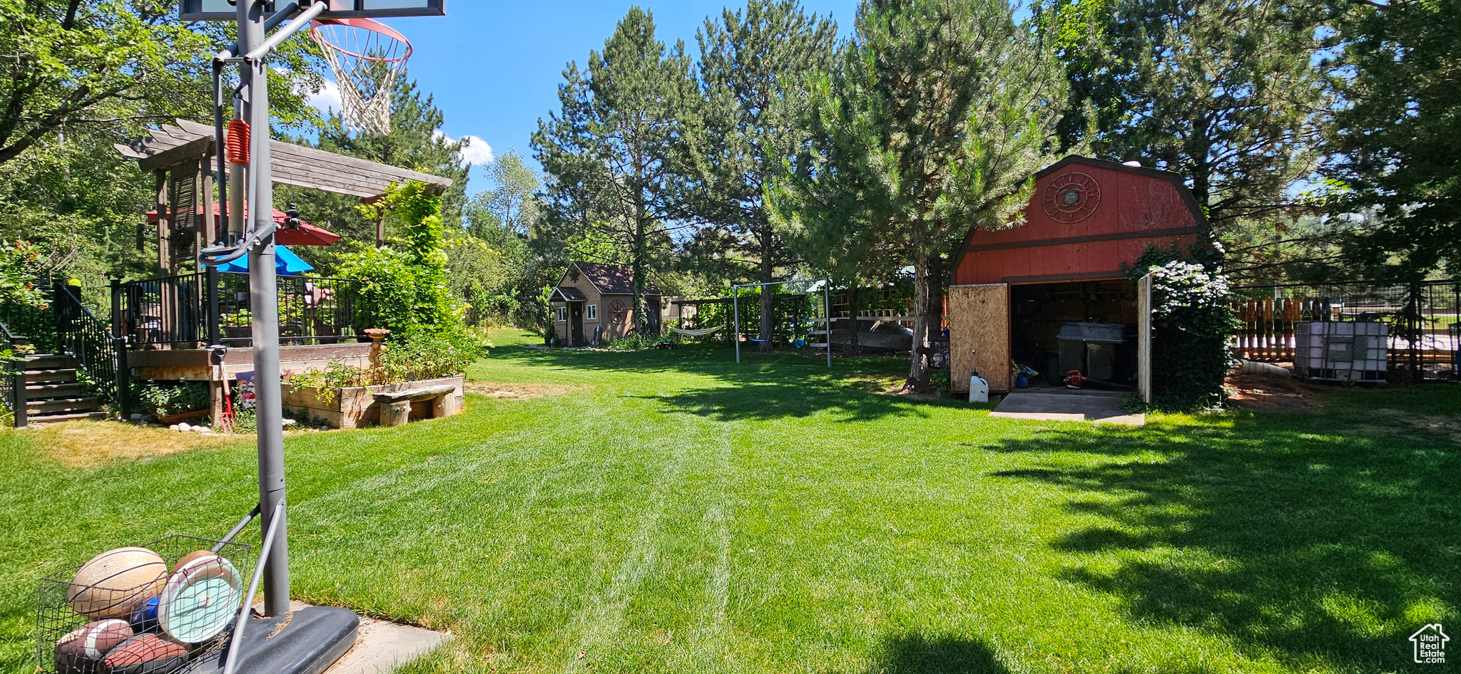 RIVER MEADOWS - Residential