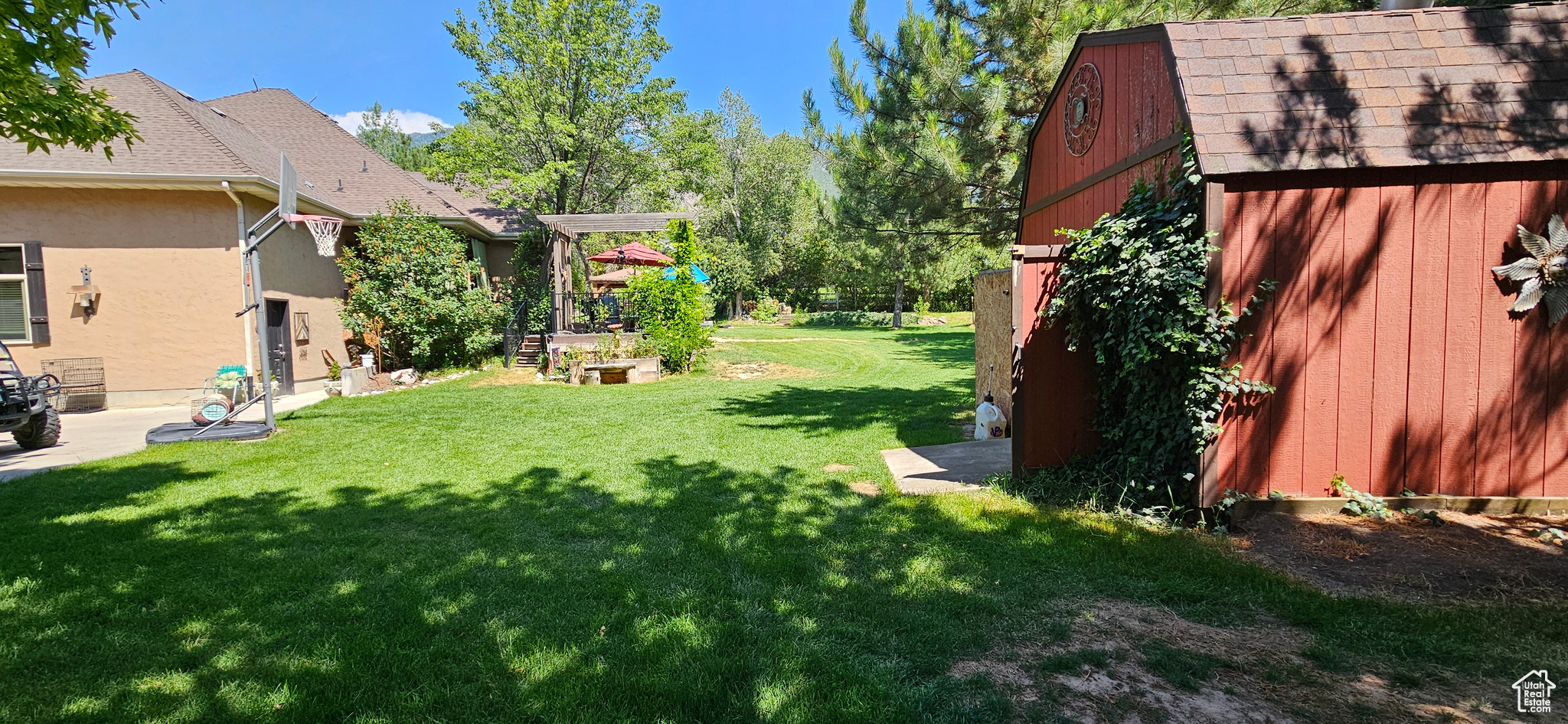 RIVER MEADOWS - Residential