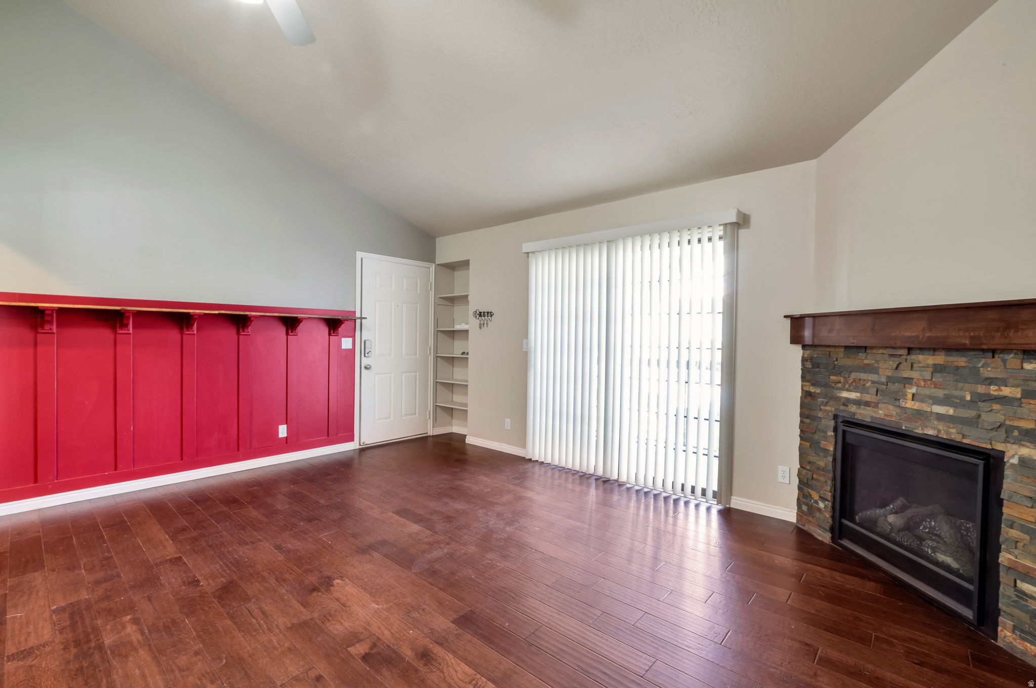 STONEGATE - Residential