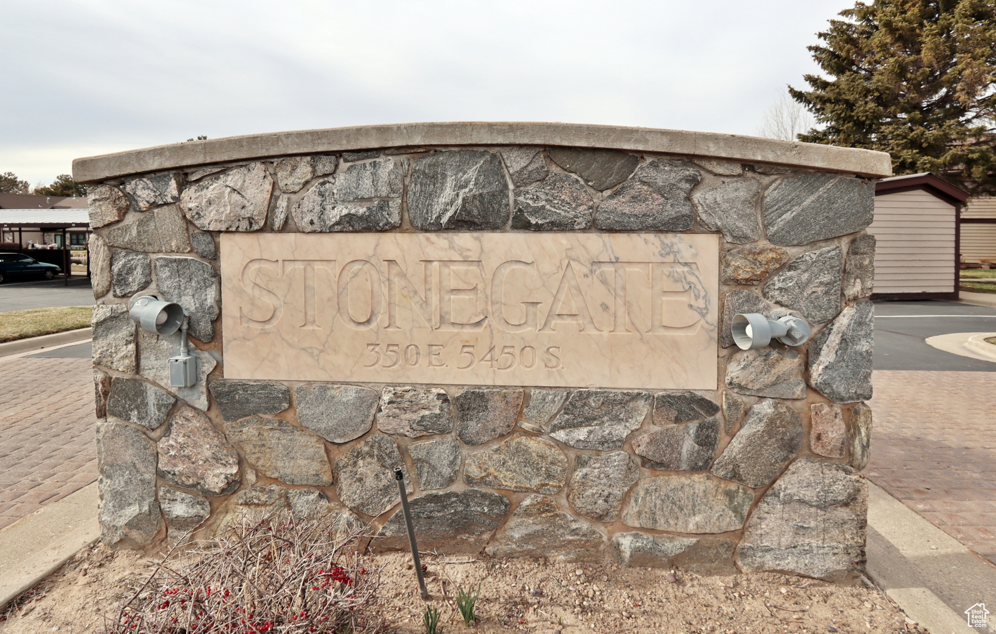 STONEGATE - Residential