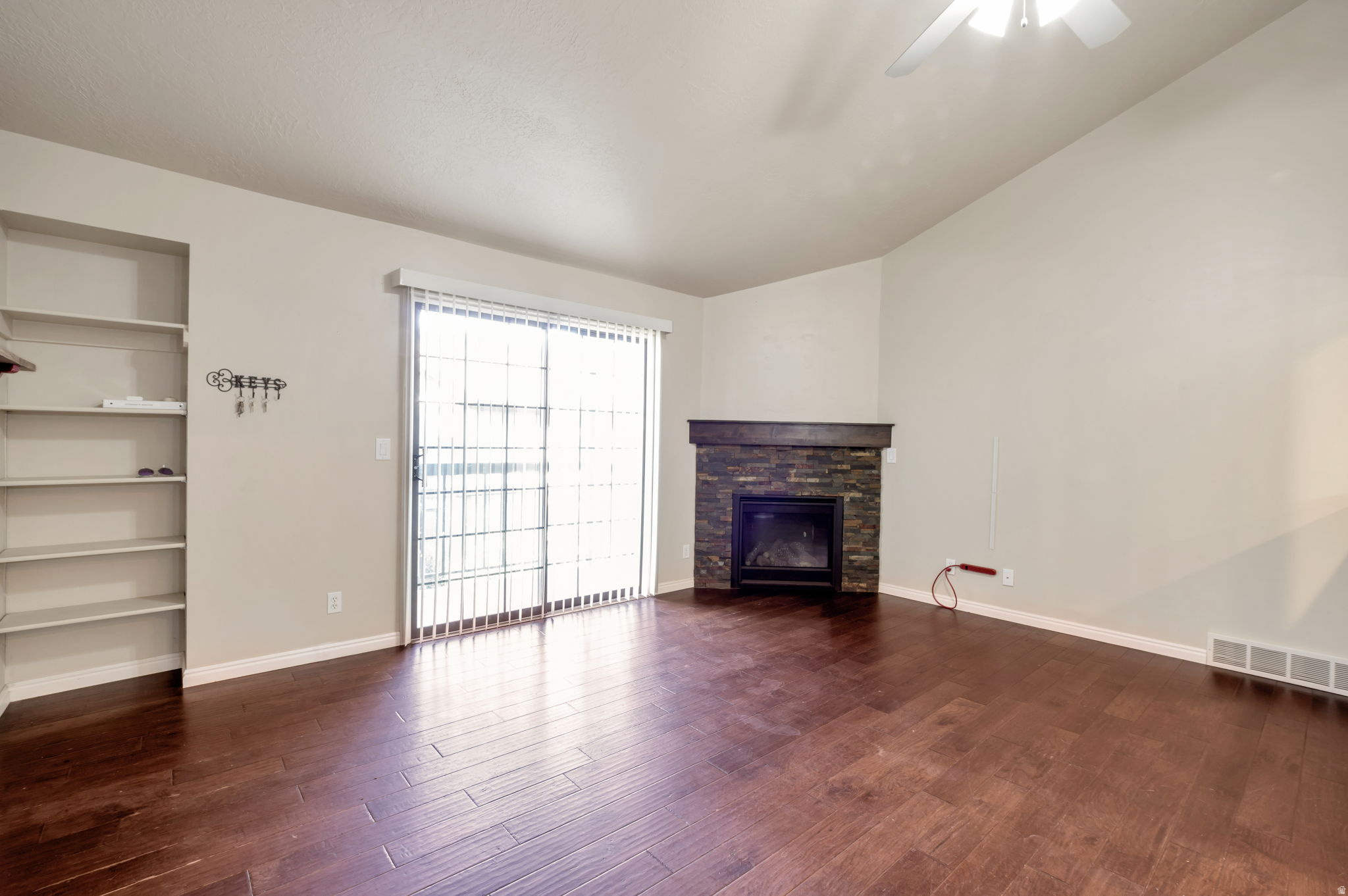 STONEGATE - Residential