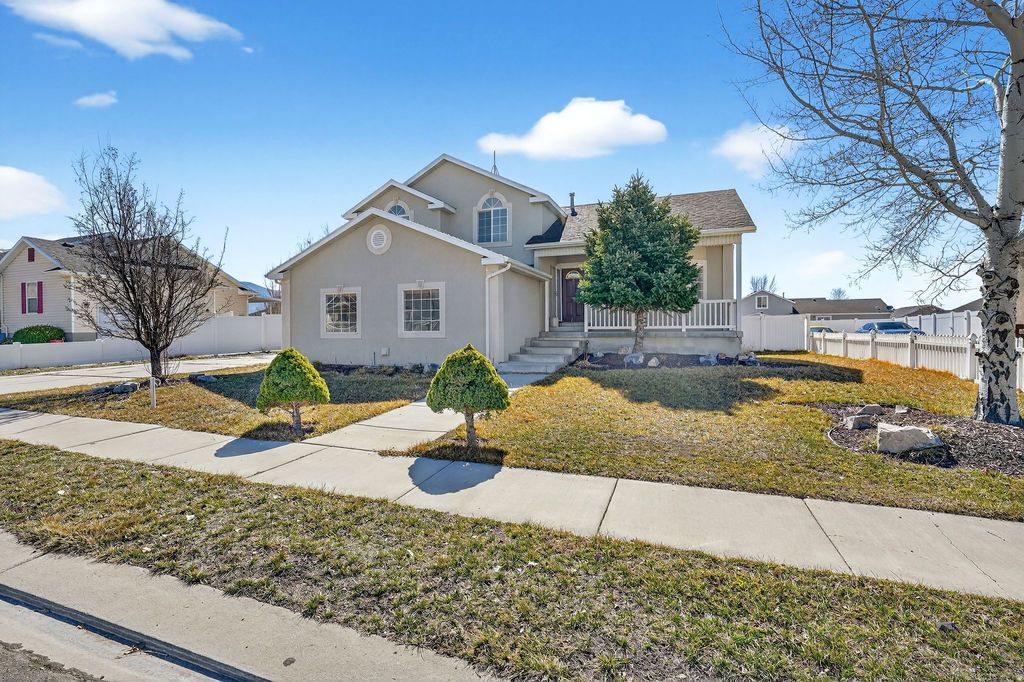 Photo of 1334 E HARRIER ST, Eagle Mountain, UT 84005 (MLS # 2141463)