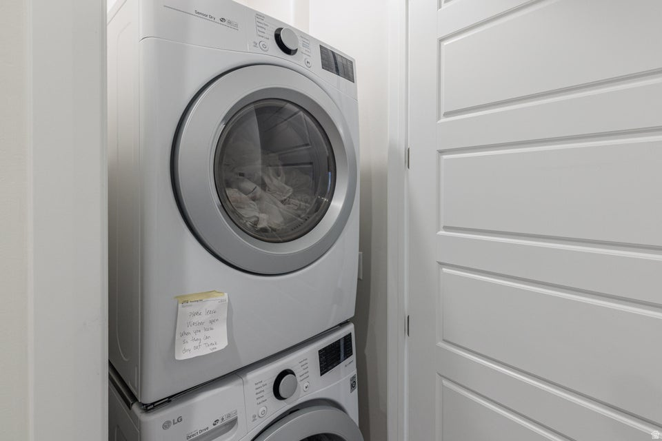 ESCAPES AT THE LEDGES PH 3 - Residential