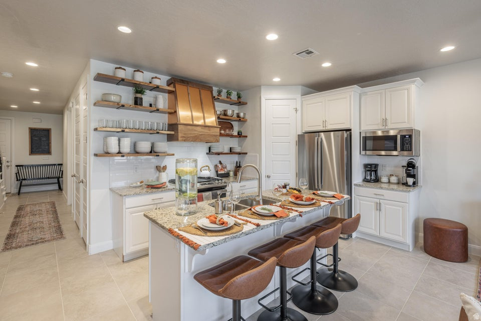 ESCAPES AT THE LEDGES PH 3 - Residential