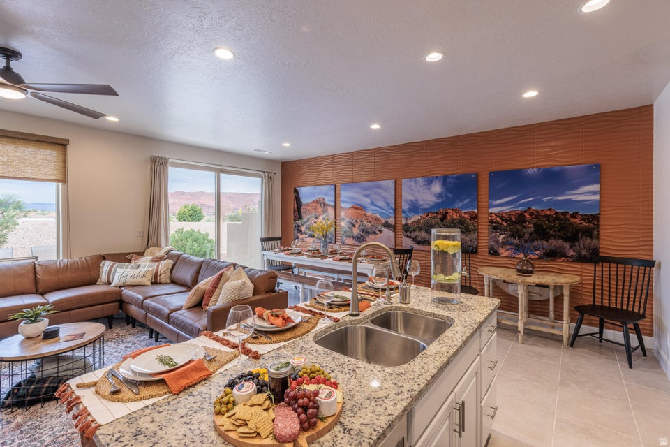 ESCAPES AT THE LEDGES PH 3 - Residential