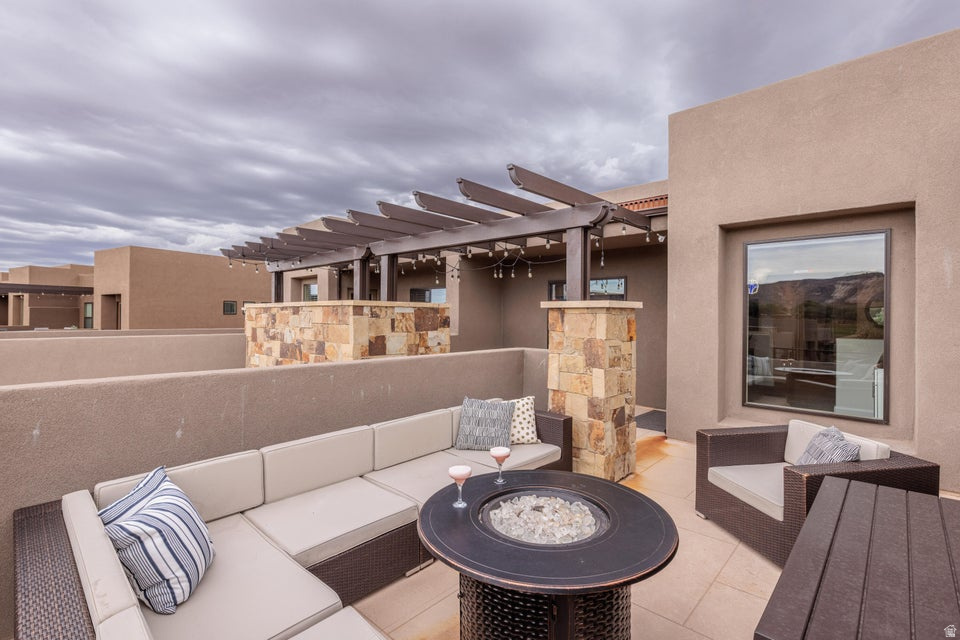 ESCAPES AT THE LEDGES PH 3 - Residential