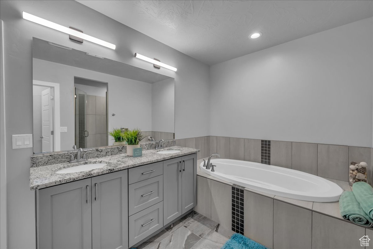 ESCALERA - Residential