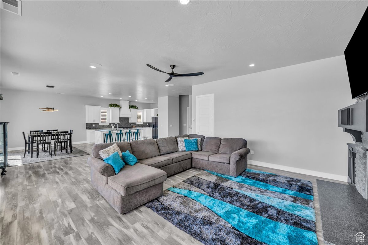 ESCALERA - Residential