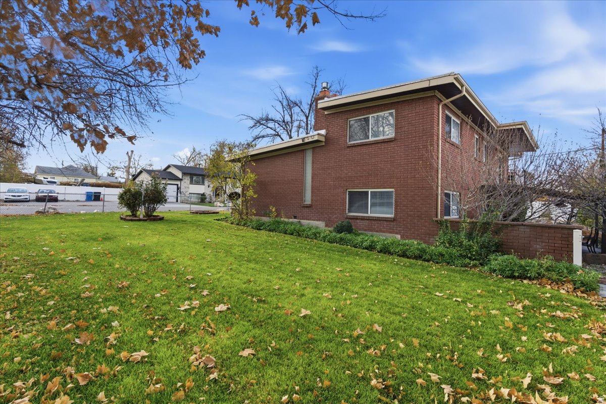 OQUIRRH HILLS - Residential