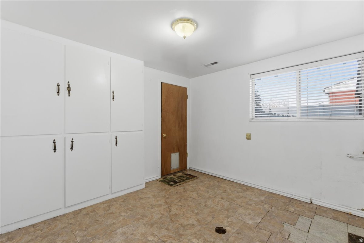 OQUIRRH HILLS - Residential