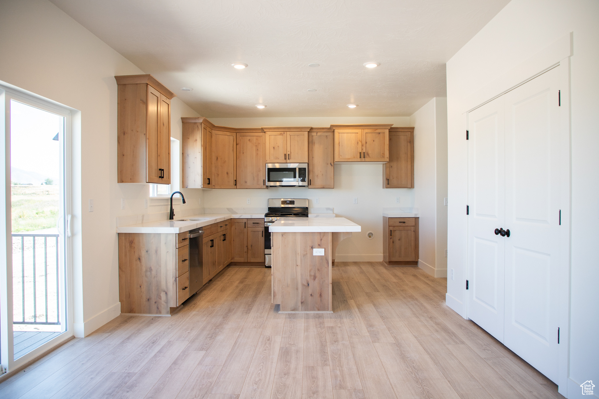 SALEM FIELDS - Residential