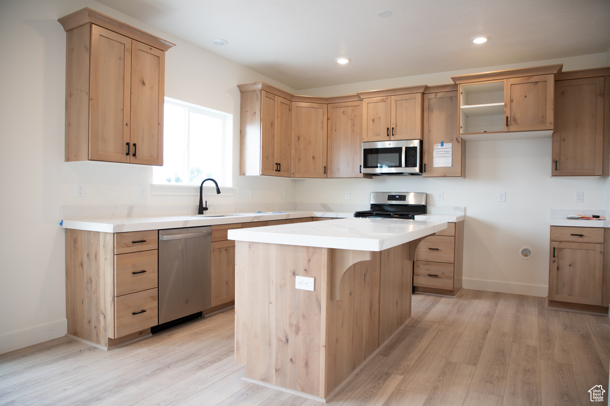 SALEM FIELDS - Residential