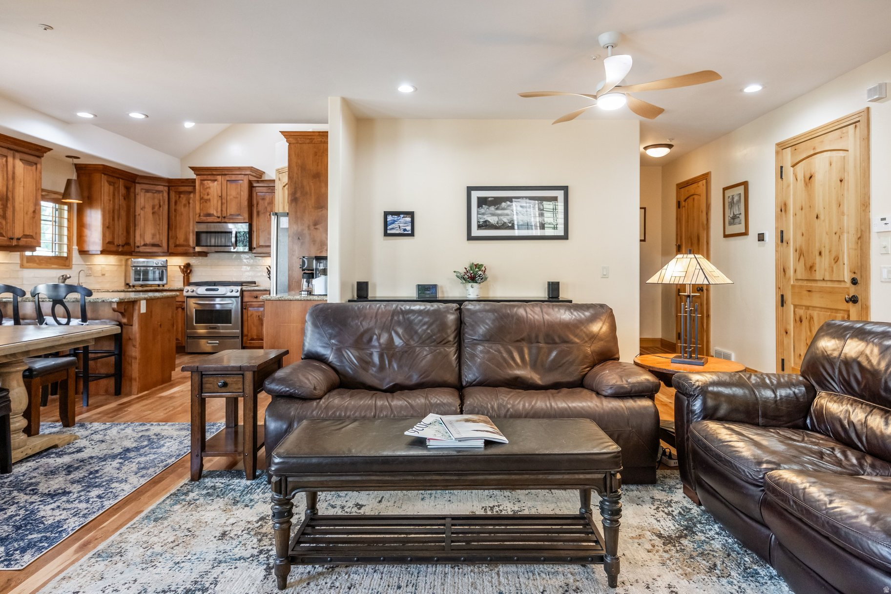 CANYON LINKS - Residential