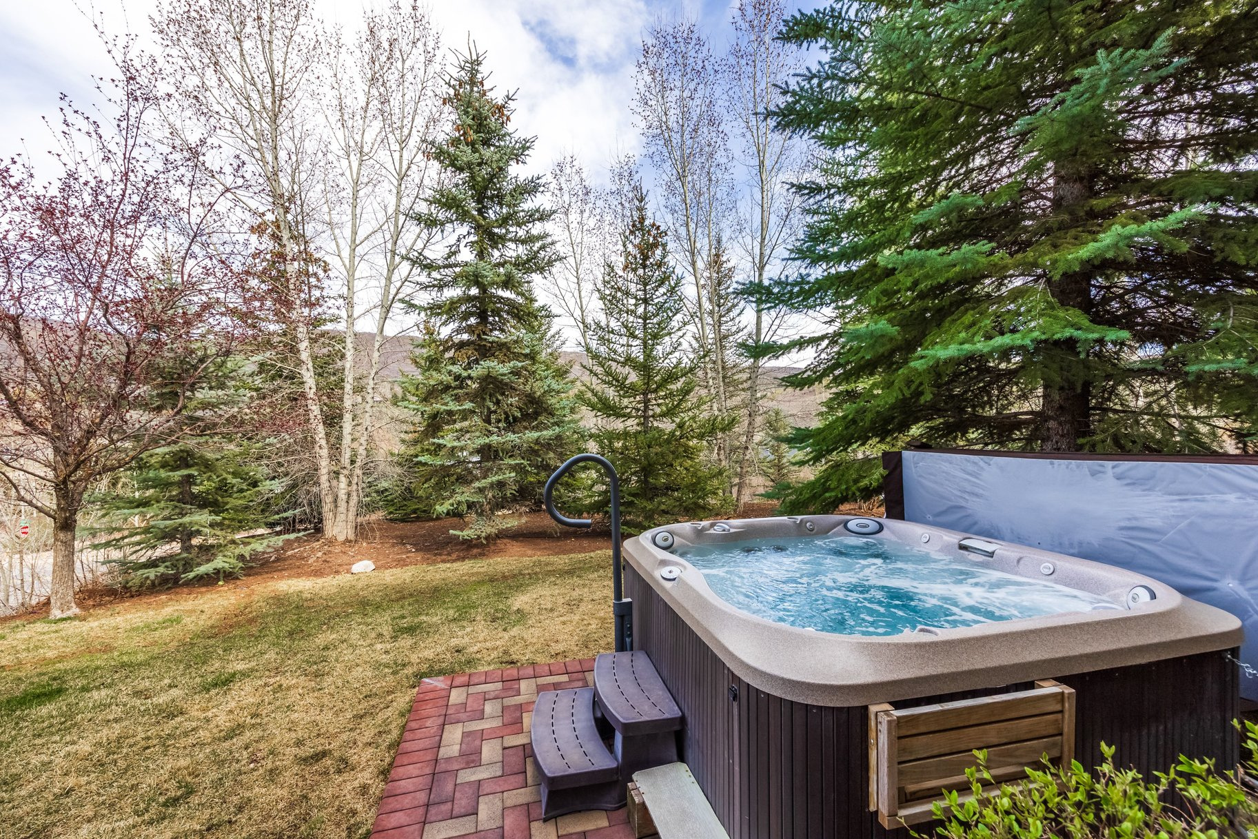 CANYON LINKS - Residential