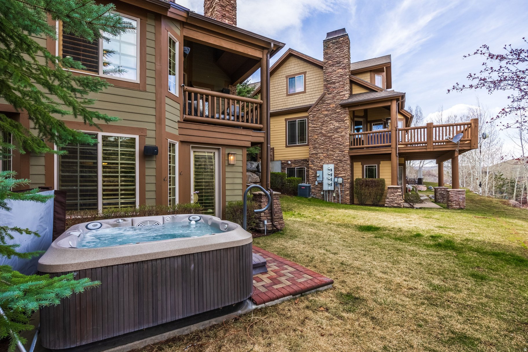 CANYON LINKS - Residential