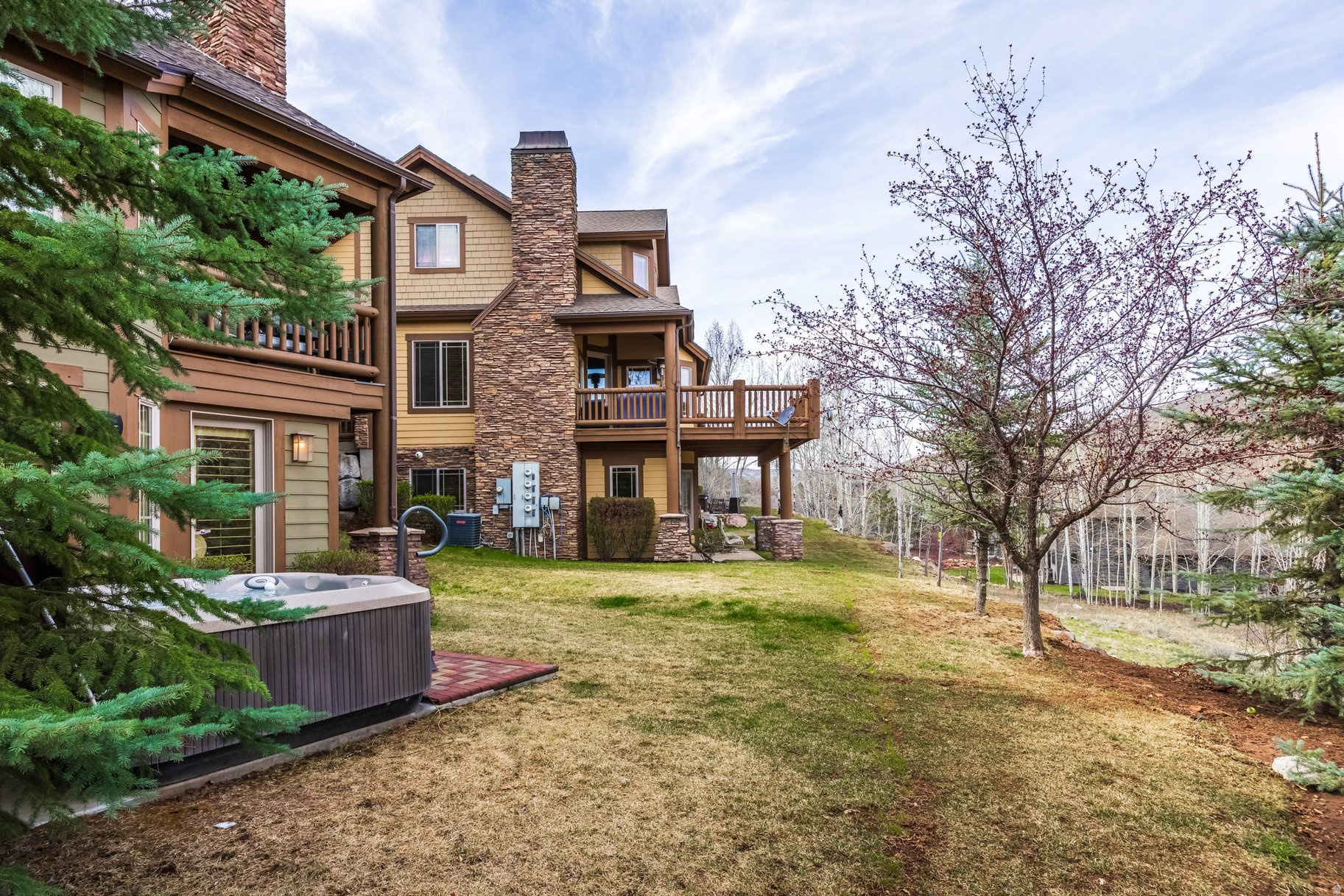 CANYON LINKS - Residential