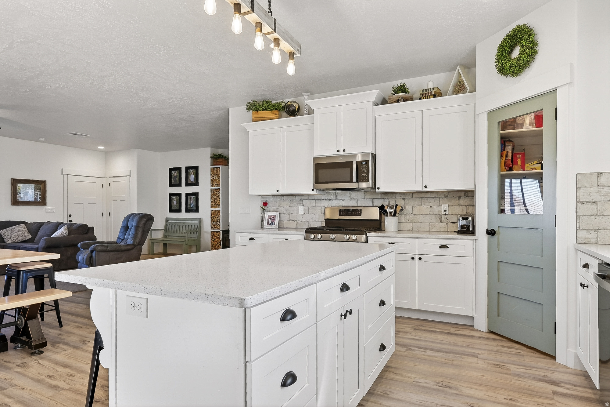 GARDEN PARK ESTATES - Residential