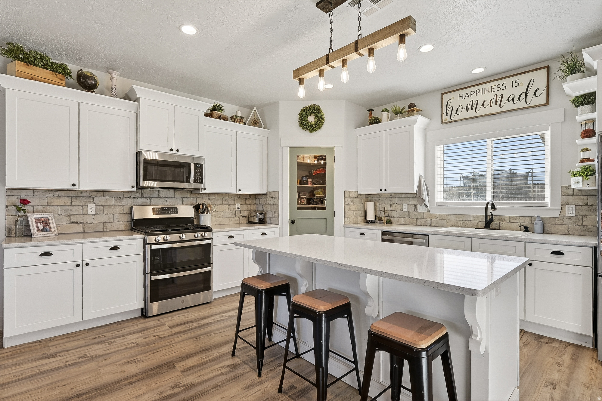 GARDEN PARK ESTATES - Residential