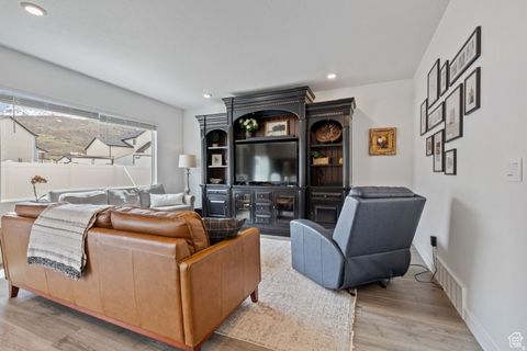 Tiny photo for 1323 S RAINTREE LN, Santaquin, UT 84655 (MLS # 2148862)