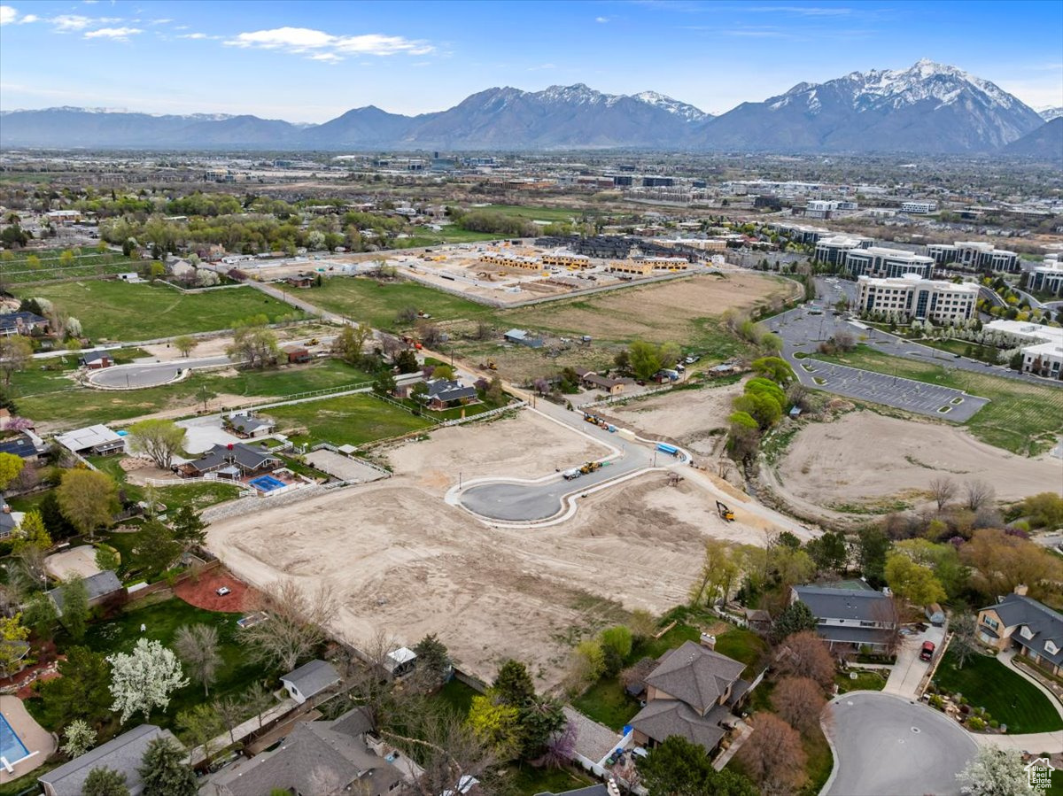 KINGS LANDING - Land