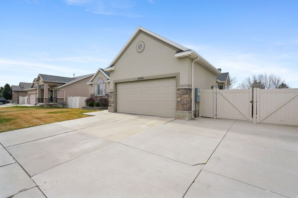 Photo of 2393 N 2350 W, Lehi, UT 84043 (MLS # 2144327)