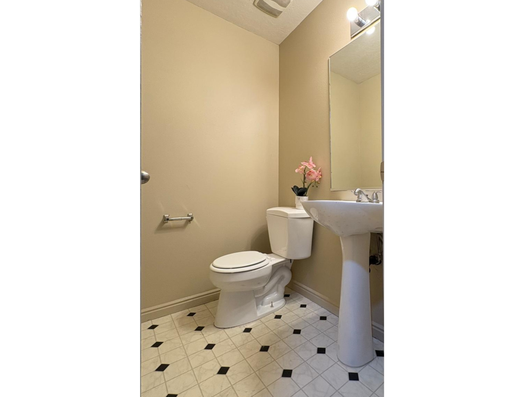 RED OAKS VILLAGE - Residential