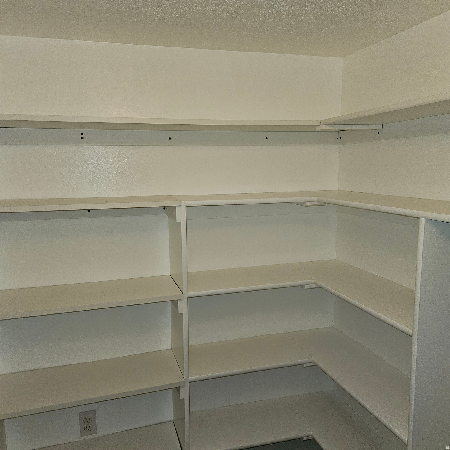 BLACKHAWK - Residential