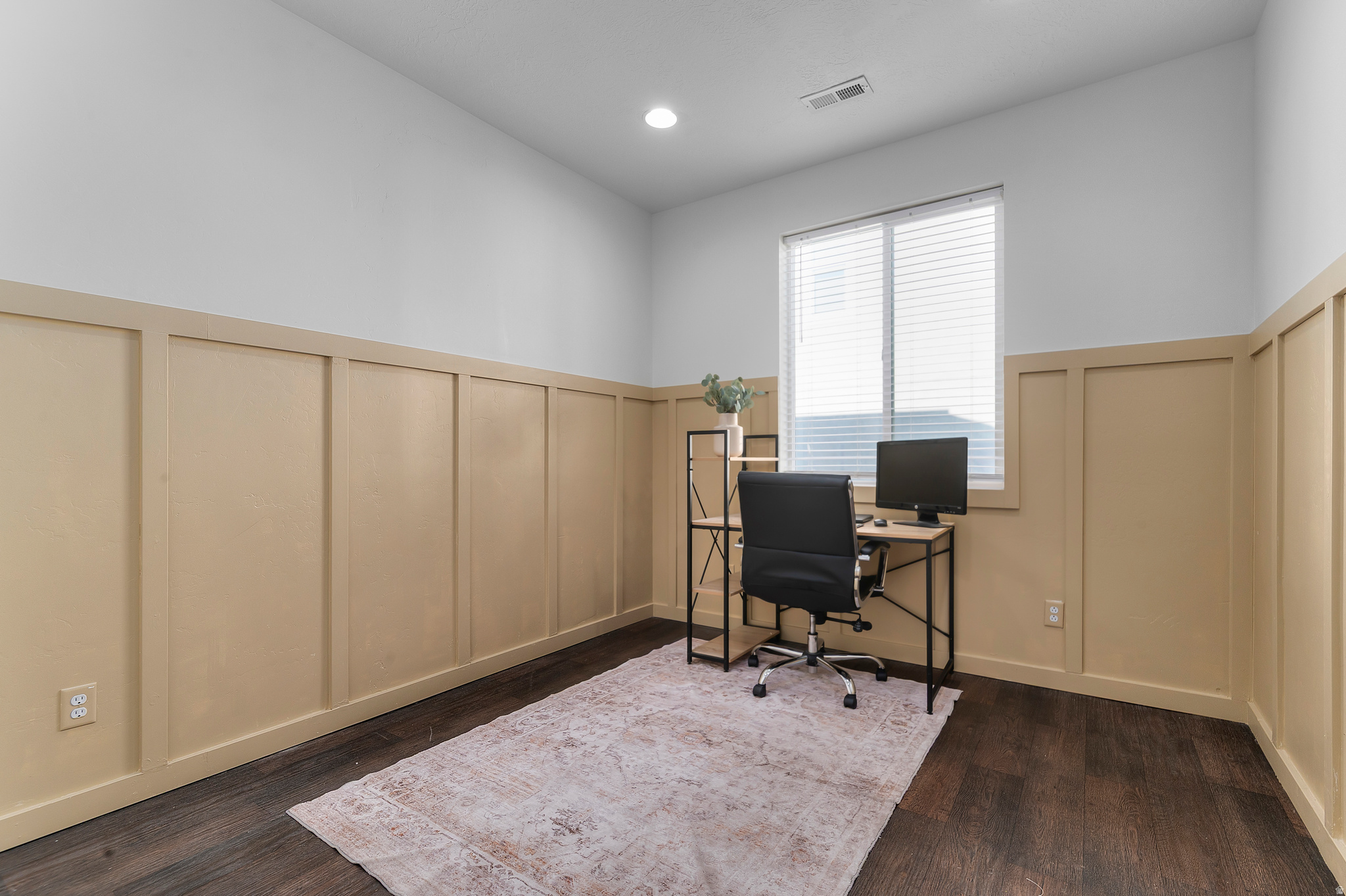 VILLAGE OF HAWKS - Residential