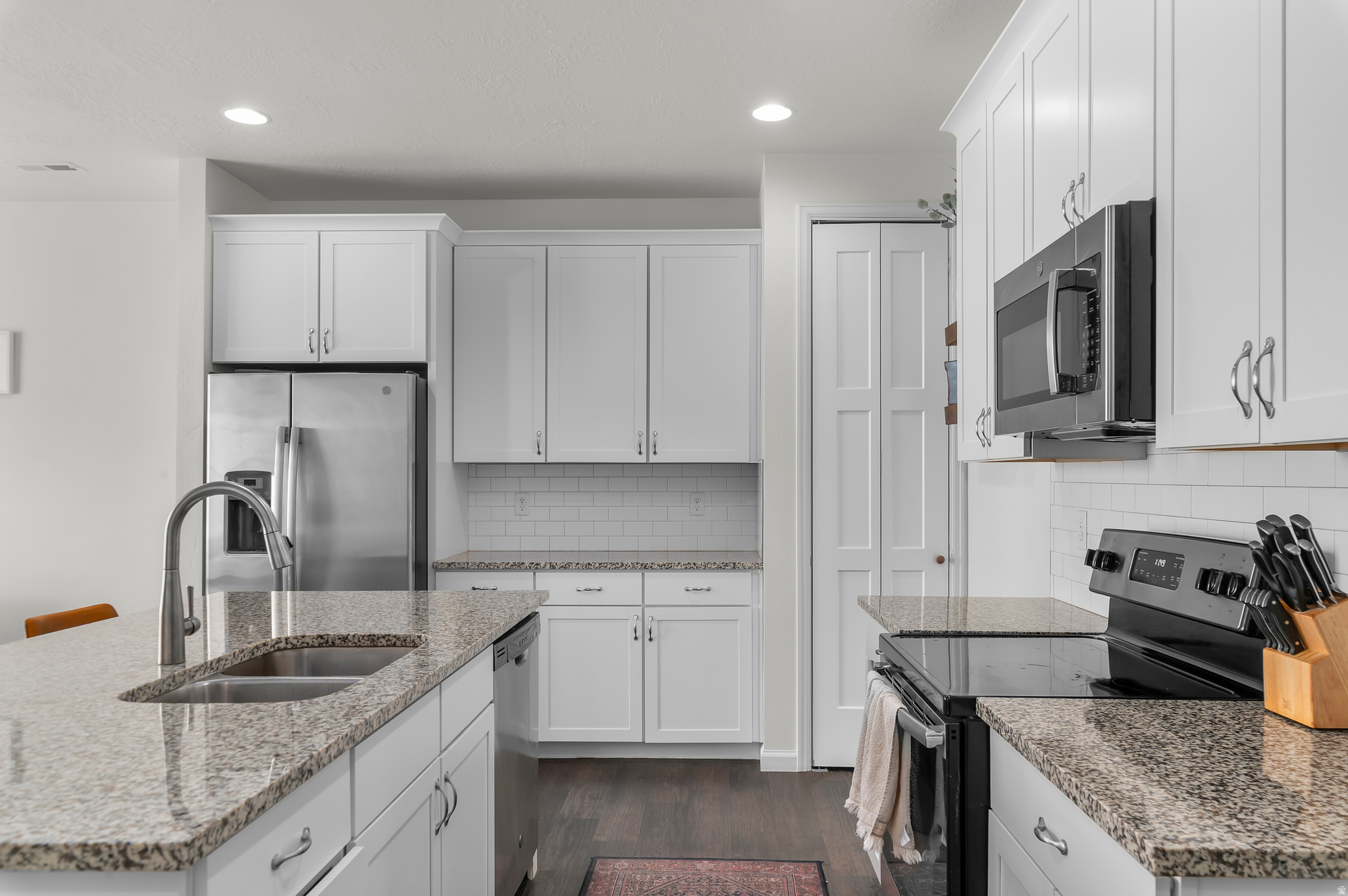 VILLAGE OF HAWKS - Residential