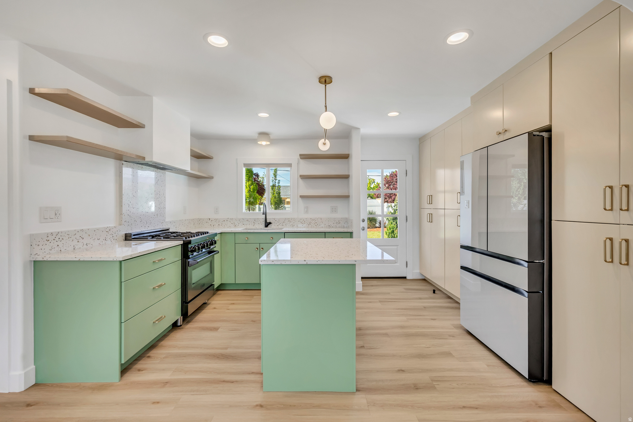 MADISON ACRES - Residential