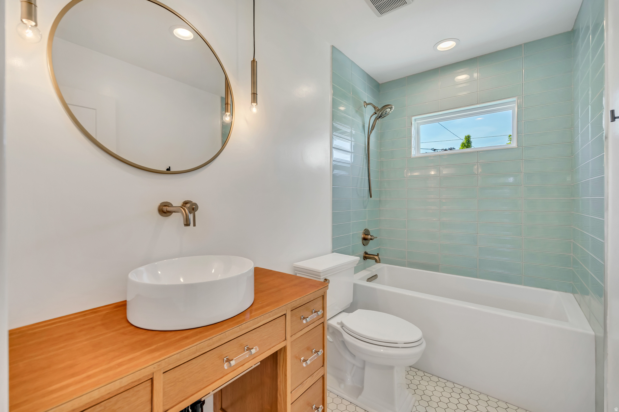 MADISON ACRES - Residential