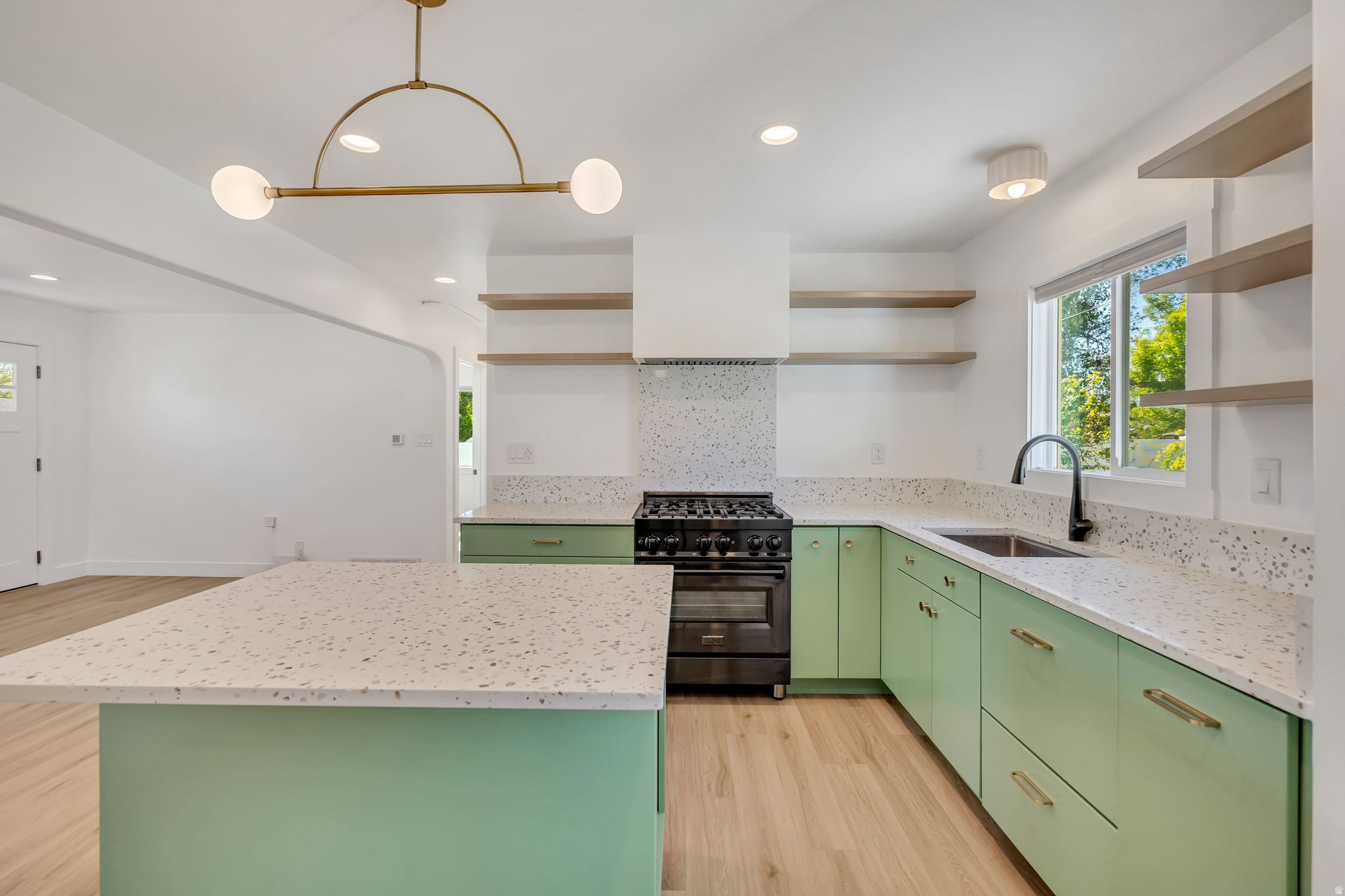 MADISON ACRES - Residential