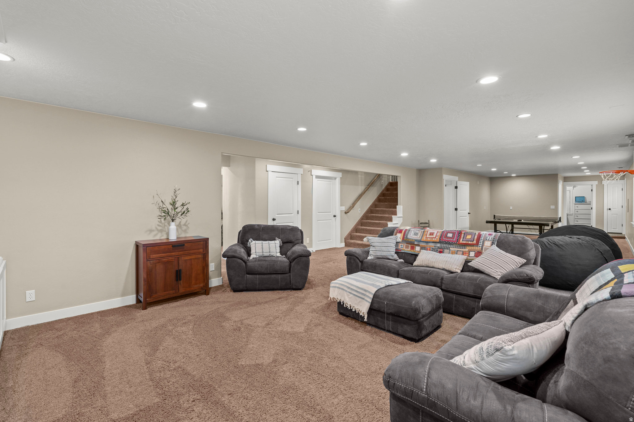 EAST HILLS - Residential