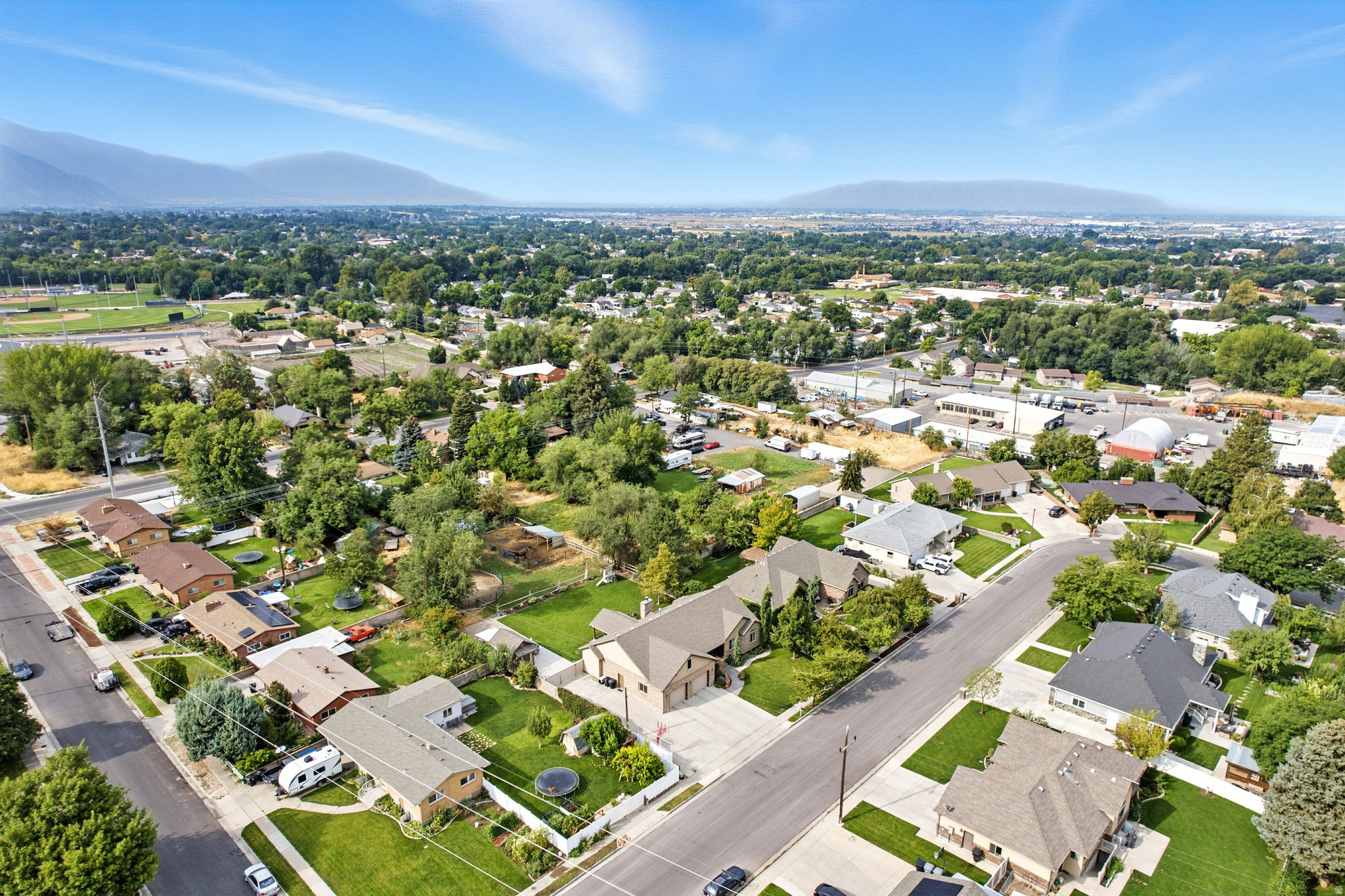 EAST HILLS - Residential