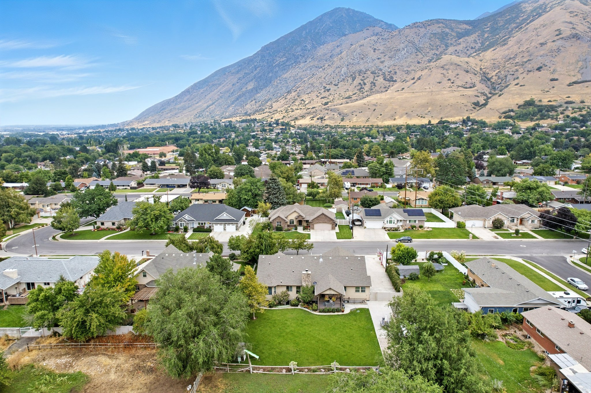 EAST HILLS - Residential