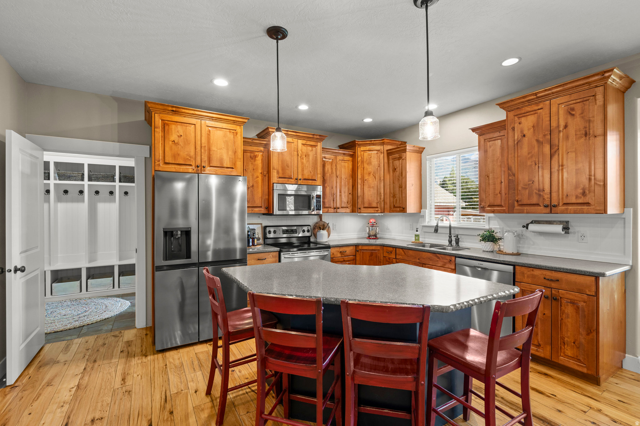 EAST HILLS - Residential